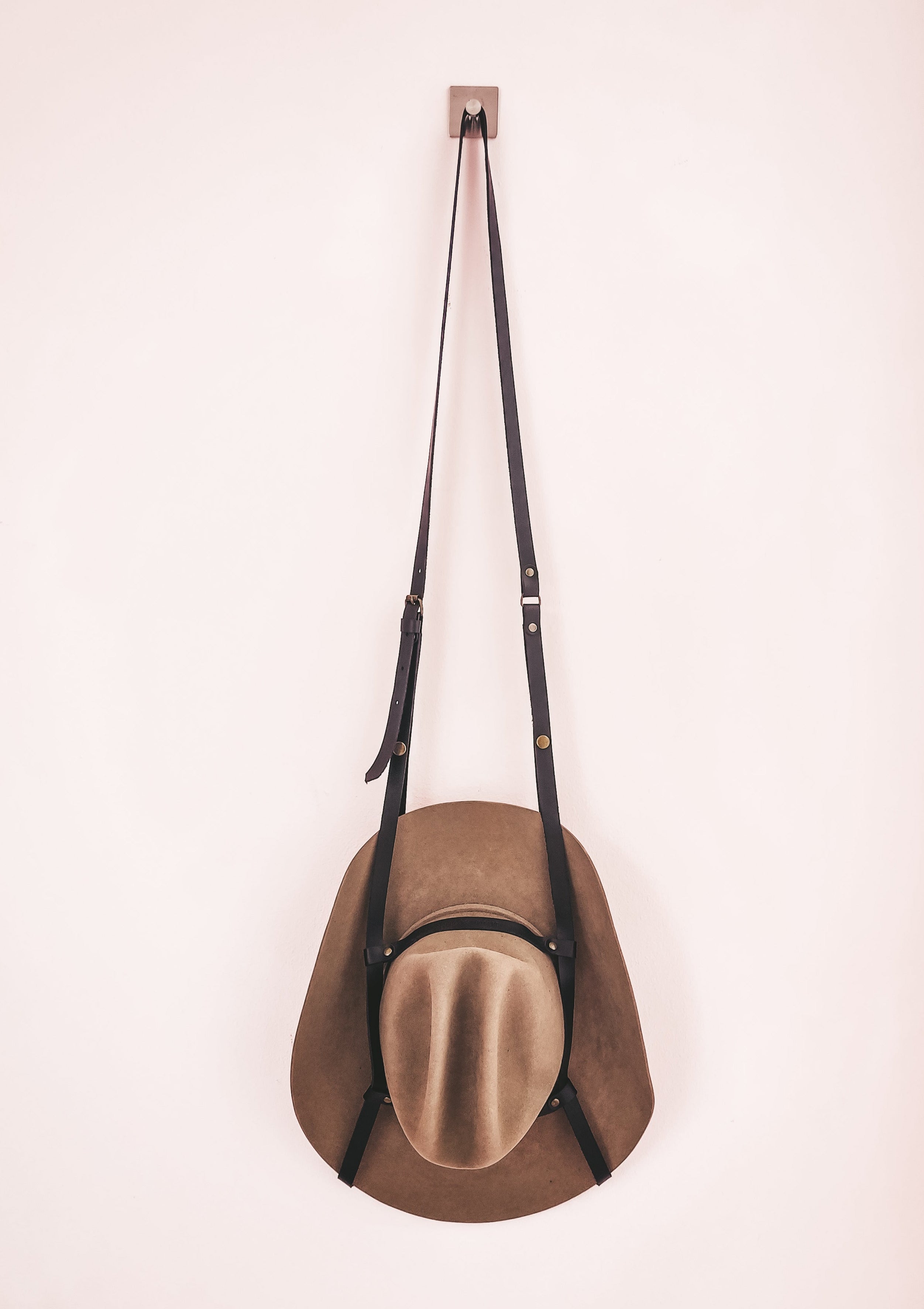 ''El Loco'' Hat Carrier